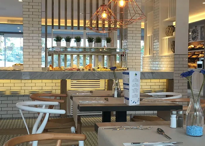 מלון Bluesea Village 4*